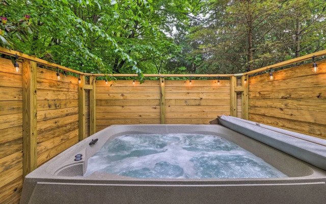 Tobyhanna Home: Private Deck, Hot Tub & Game Room!