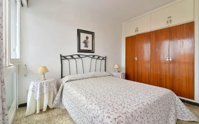 Oasis Close Barcelona Pool Tennis Beach