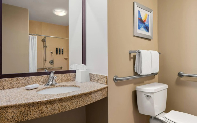 Four Points by Sheraton Chicago Westchester/Oak Brook