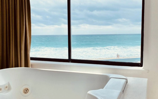 Cyan Cancun Resort & Spa