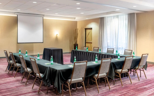 Courtyard Marriott Denton