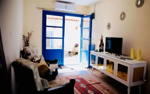 Avlulu Konak Alacati
