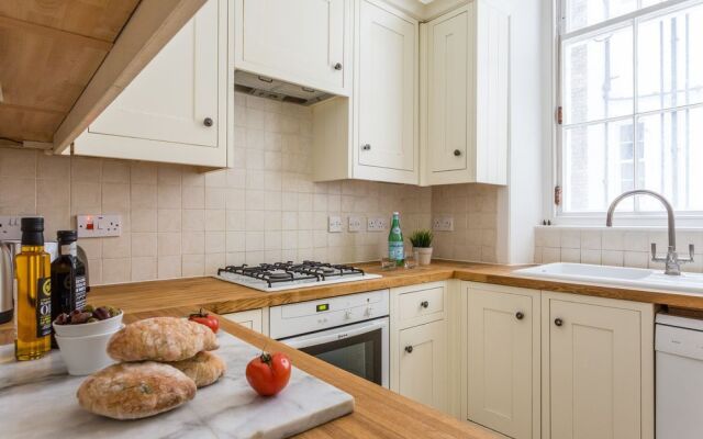 Luxurious Central 3BR Flat in Westminster
