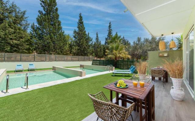 Theros Suites