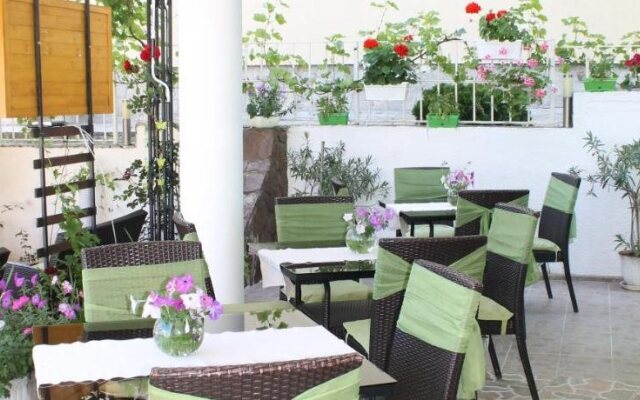 Hotel Eden