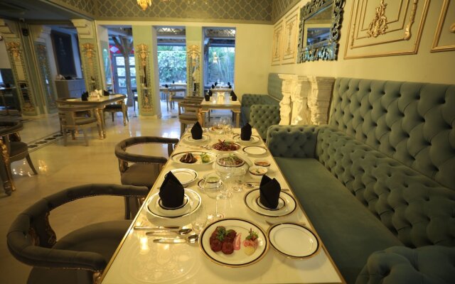 The Royal Retreat Resort and Spa