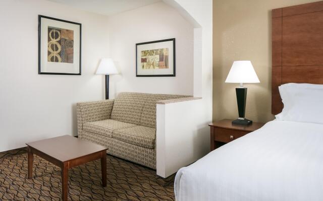 Holiday Inn Express Hotel & Suites Clinton by IHG