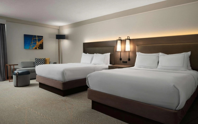DoubleTree by Hilton Pittsburgh Airport