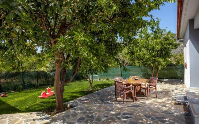 Aethra House in Agria Volou