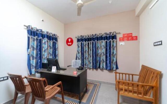 OYO 25021 Rajam Residency