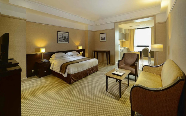 Pacific Regency Hotel Suites
