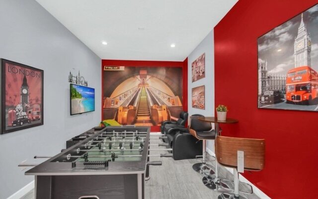 4710kings 6 Bedroom Villa by RedAwning