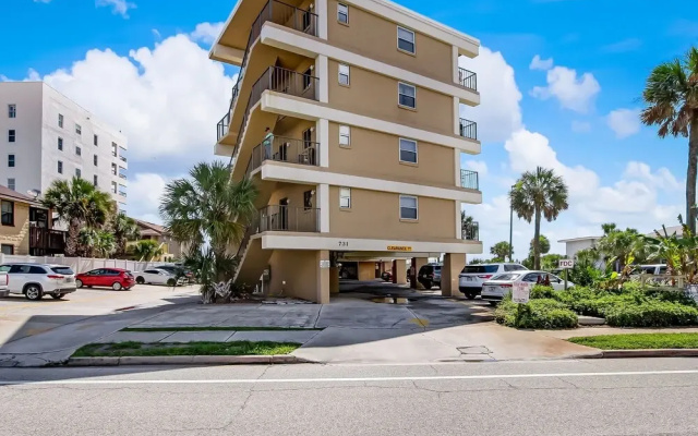 Oceanfront on the Beach - Pool