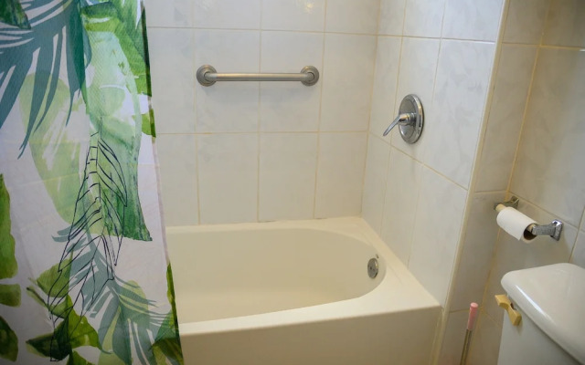 Sea Coast Inn & Suites
