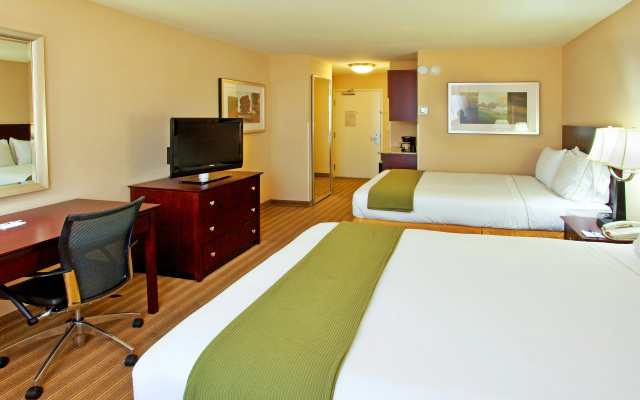 Holiday Inn Express Hotel & Suites River Park by IHG