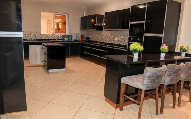 Lux Suites Antalyia Apartments