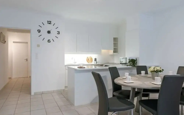 Superb Apartment With sea View and Private Parking