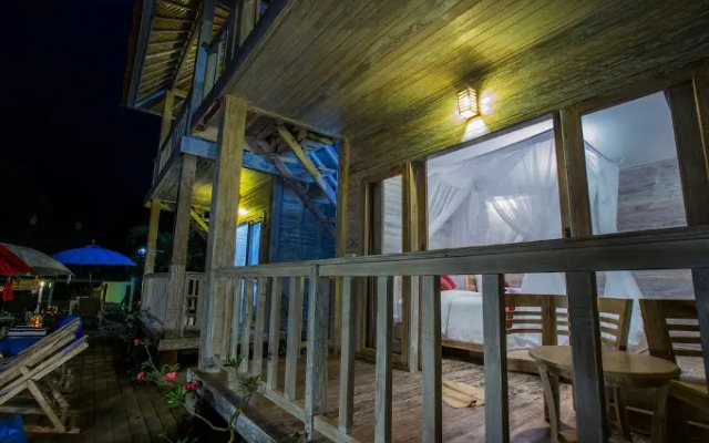 The Puncak Sunset Ceningan