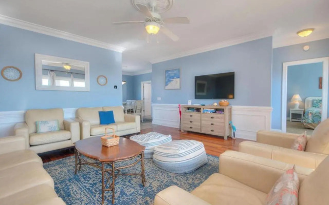 Flip Flops & Flamingos