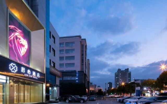 Junxin Hotel