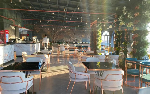 Nenessa Hotel