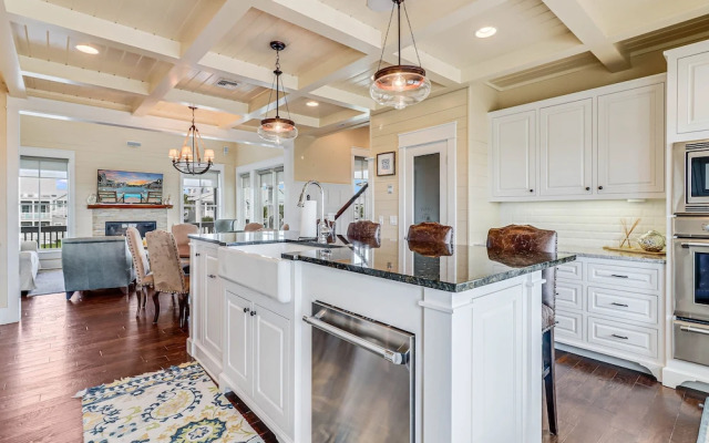 Seaside Shanty 125 SE