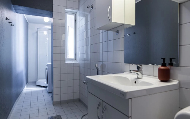 2 bedroom apartment 8 guests