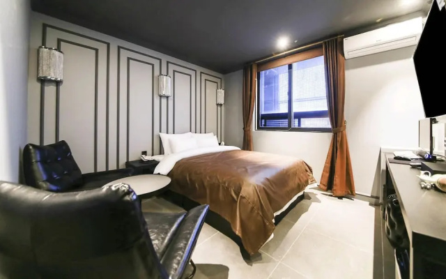 A-Vant Hotel