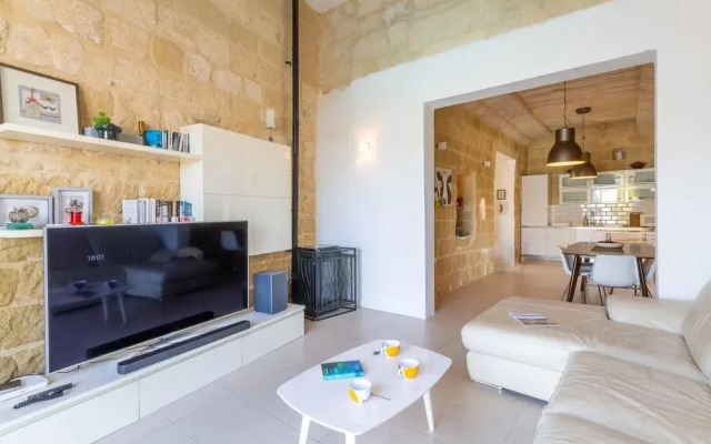 Ta Patee Pool Farmhouse in Gozo