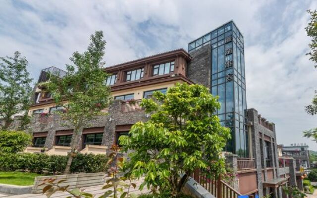 Changshou Manhu Yashe Hotel