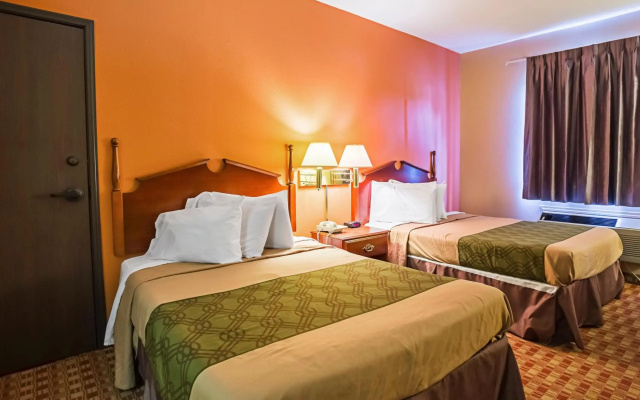 Econo Lodge Inn & Suites