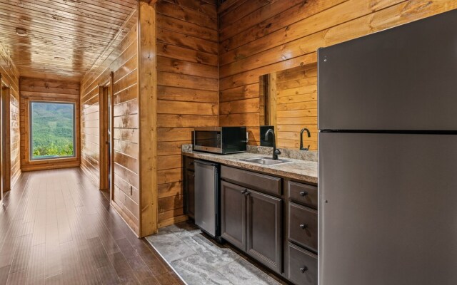 Breathtaking Views 10 Bedroom Cabin by Heavenly Views Resort