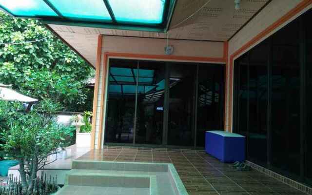 Three Moons Homestay