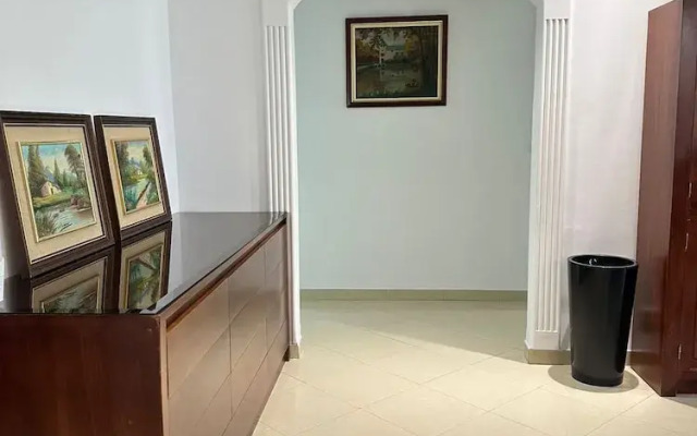 SHRTSTAYS Guesthouse