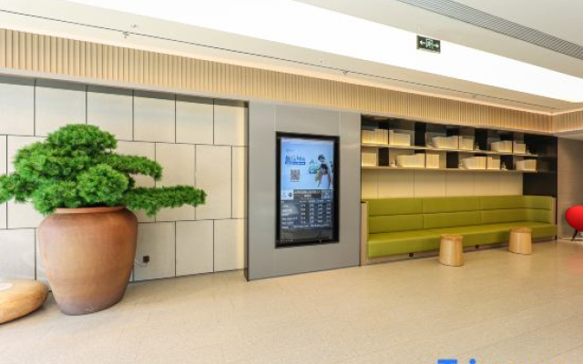 JI Hotel (Nanchang Bayi Square West Qingshanhu Metro Station))