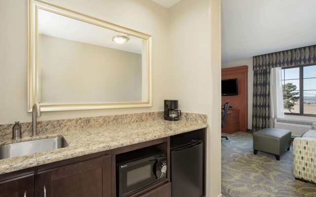 Hampton Inn and Suites Astoria