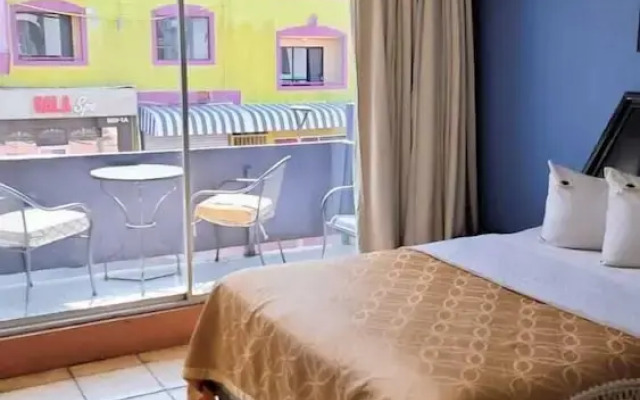 Hotel Suites Royal