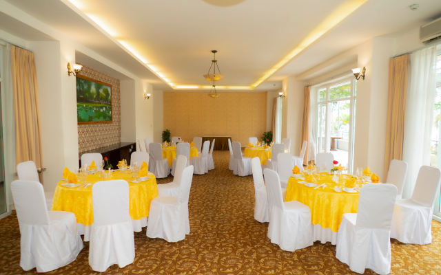 Century Riverside Hotel Hue