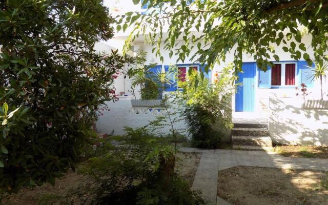 Skyros Junior Studios