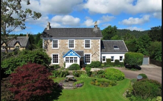 Creag Dhubh Country House