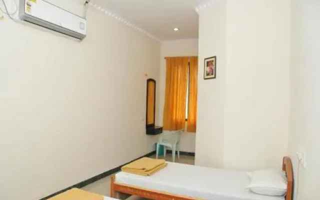 Hotel Nachiappa Palace