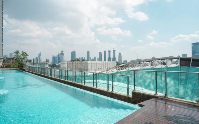 Exquisite Studio Menteng Park Apartment