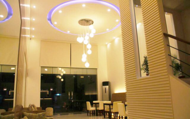 Manhattan Suites Inn