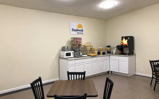 Days Inn by Wyndham Brawley