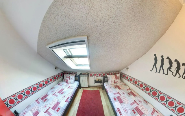 Hostel No9