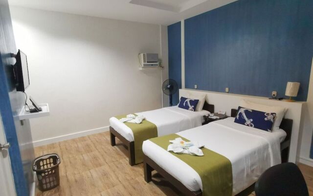 Pescadores Suites Moalboal