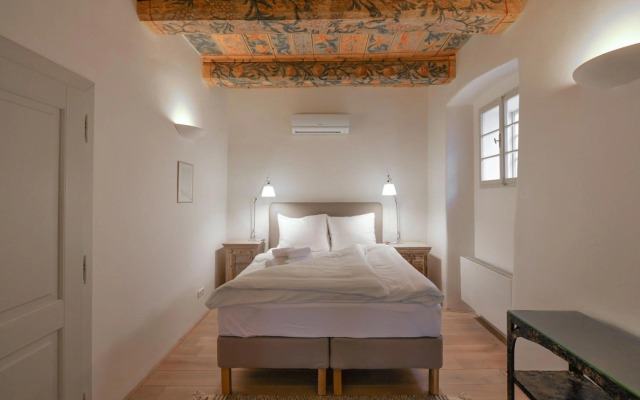 18th CENTURY BAROQUE RESIDENCE