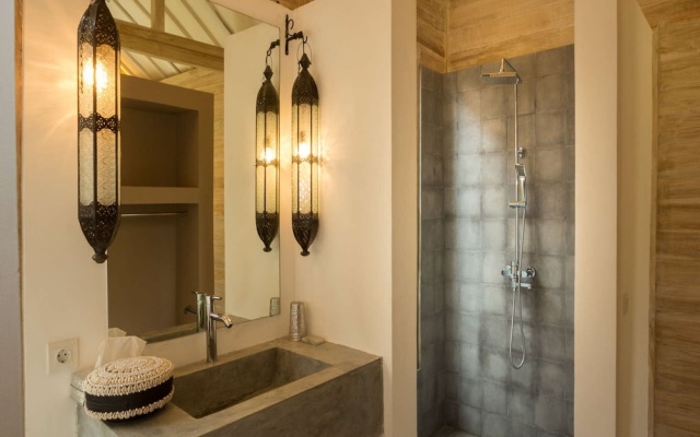 Bali Villa Near the Beach, 2023 – Bathroom – Kerobokan Kelod