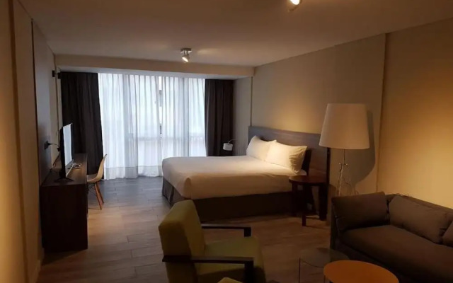 Olmos Suites