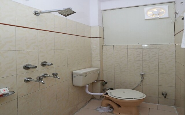 OYO 11327 Hotel R Paradise